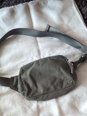 lululemon athletica Olive Green Men's Belt Bag